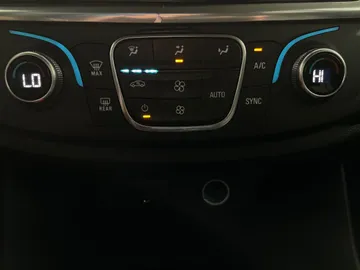 2019 Chevrolet Traverse - image 22