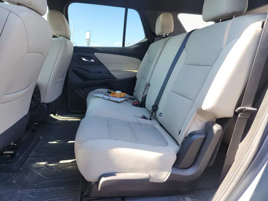 2023 Chevrolet Traverse LS AWD, photo 8
