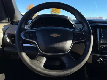 2023 Chevrolet Traverse - image 17