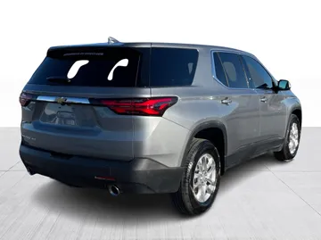 2023 Chevrolet Traverse - image 14