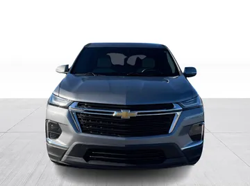 2023 Chevrolet Traverse - image 8