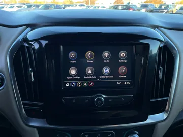 2023 Chevrolet Traverse - image 7