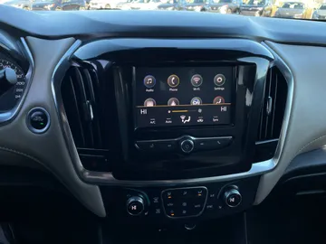 2023 Chevrolet Traverse - image 20