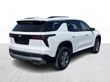 2025 Chevrolet Traverse - image 14
