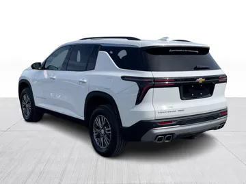 2025 Chevrolet Traverse - image 11