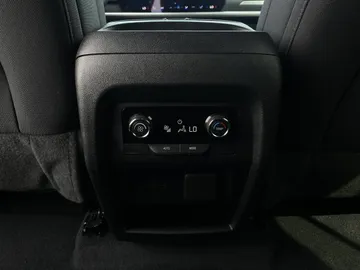 2025 Chevrolet Traverse - image 27