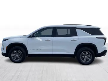 2025 Chevrolet Traverse - image 10