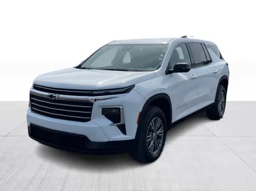 2025 Chevrolet Traverse - image 9