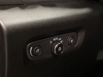 2019 Chevrolet Traverse - image 31