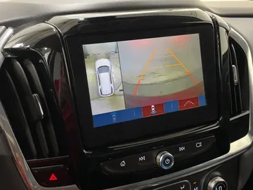 2019 Chevrolet Traverse - image 23