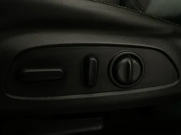 2020 Chevrolet Traverse - image 21