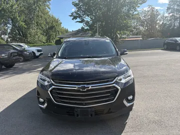 2020 Chevrolet Traverse - image 2