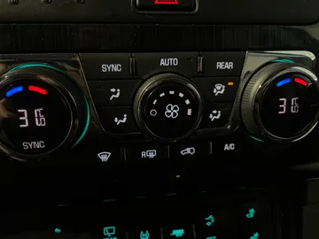 2017 Chevrolet Traverse - image 21