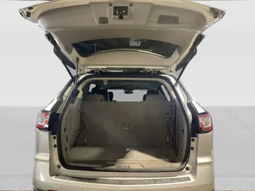 2017 Chevrolet Traverse - image 13