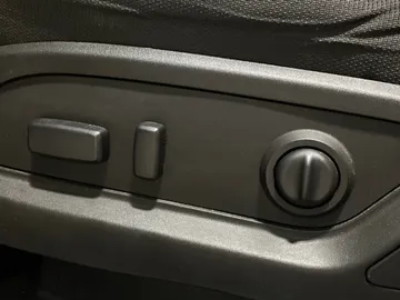 2016 Chevrolet Traverse - image 18