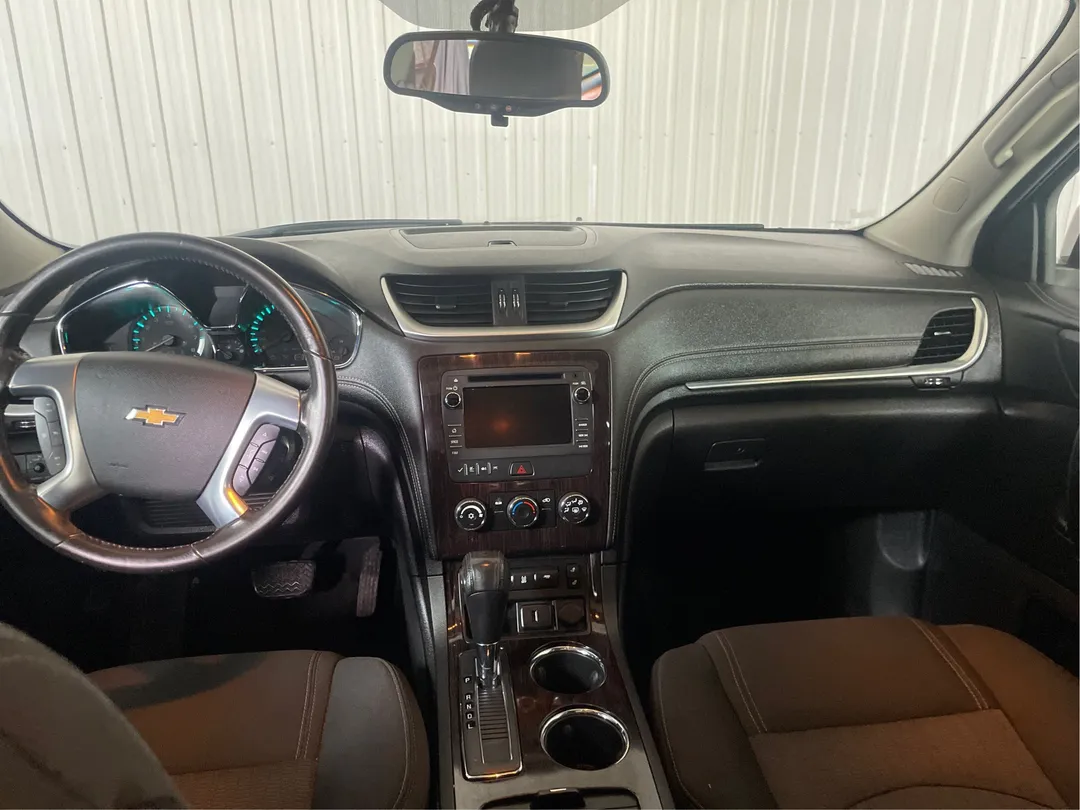 2017 Chevrolet Traverse — photo 4