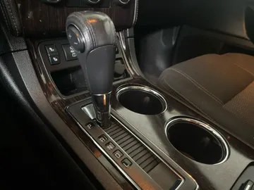2017 Chevrolet Traverse - image 28