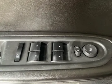 2017 Chevrolet Traverse - image 23