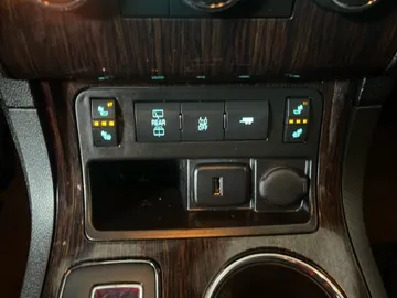 2017 Chevrolet Traverse - image 25