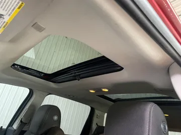2017 Chevrolet Traverse - image 6