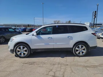 2017 Chevrolet Traverse - image 6