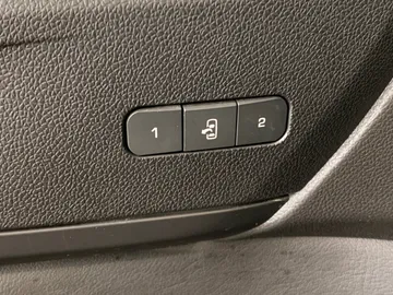 2017 Chevrolet Traverse - image 18