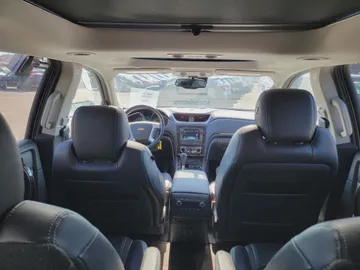 2017 Chevrolet Traverse - image 9