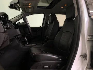 2017 Chevrolet Traverse - image 10