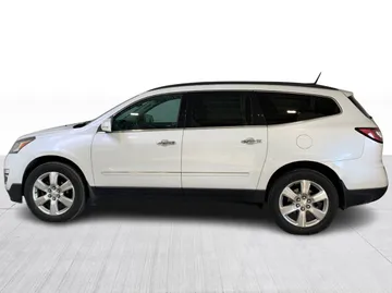 2017 Chevrolet Traverse - image 4