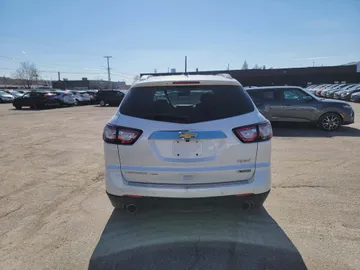 2017 Chevrolet Traverse - image 7
