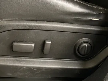 2017 Chevrolet Traverse - image 27