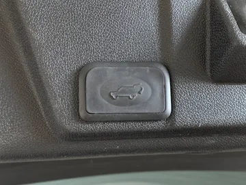 2017 Chevrolet Traverse - image 21