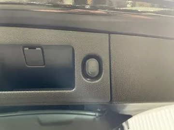 2020 Chevrolet Tahoe - image 23