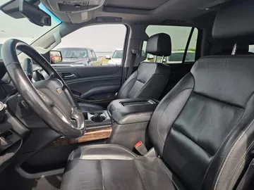 2020 Chevrolet Tahoe - image 8