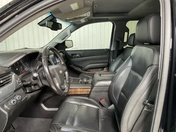 2020 Chevrolet Tahoe - image 3