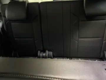 2020 Chevrolet Tahoe - image 28