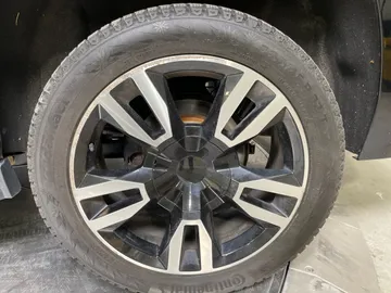 2020 Chevrolet Tahoe - image 7