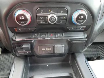 2020 GMC Sierra 2500HD - image 20