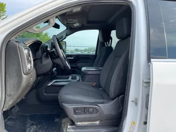 2020 GMC Sierra 2500HD - image 3