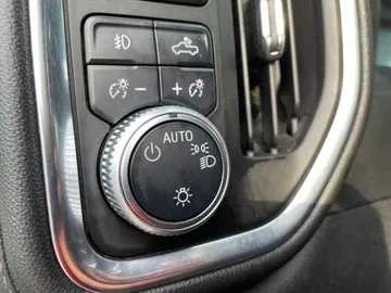 2020 GMC Sierra 2500HD - image 27
