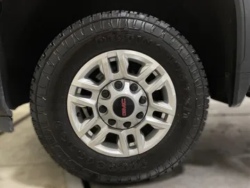 2024 GMC Sierra 2500HD - image 6