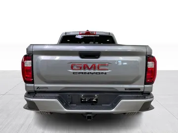 2024 GMC Canyon - image 12