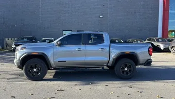 2024 GMC Canyon - image 4
