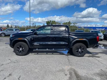 2024 GMC Canyon - image 6