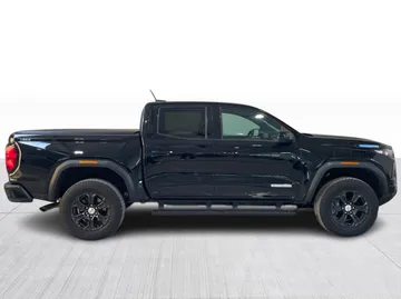2024 GMC Canyon - image 2