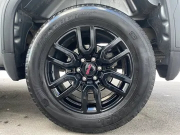 2024 GMC Sierra 1500 - image 6