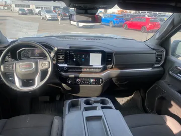 2024 GMC Sierra 1500 - image 10