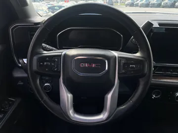 2024 GMC Sierra 1500 - image 17