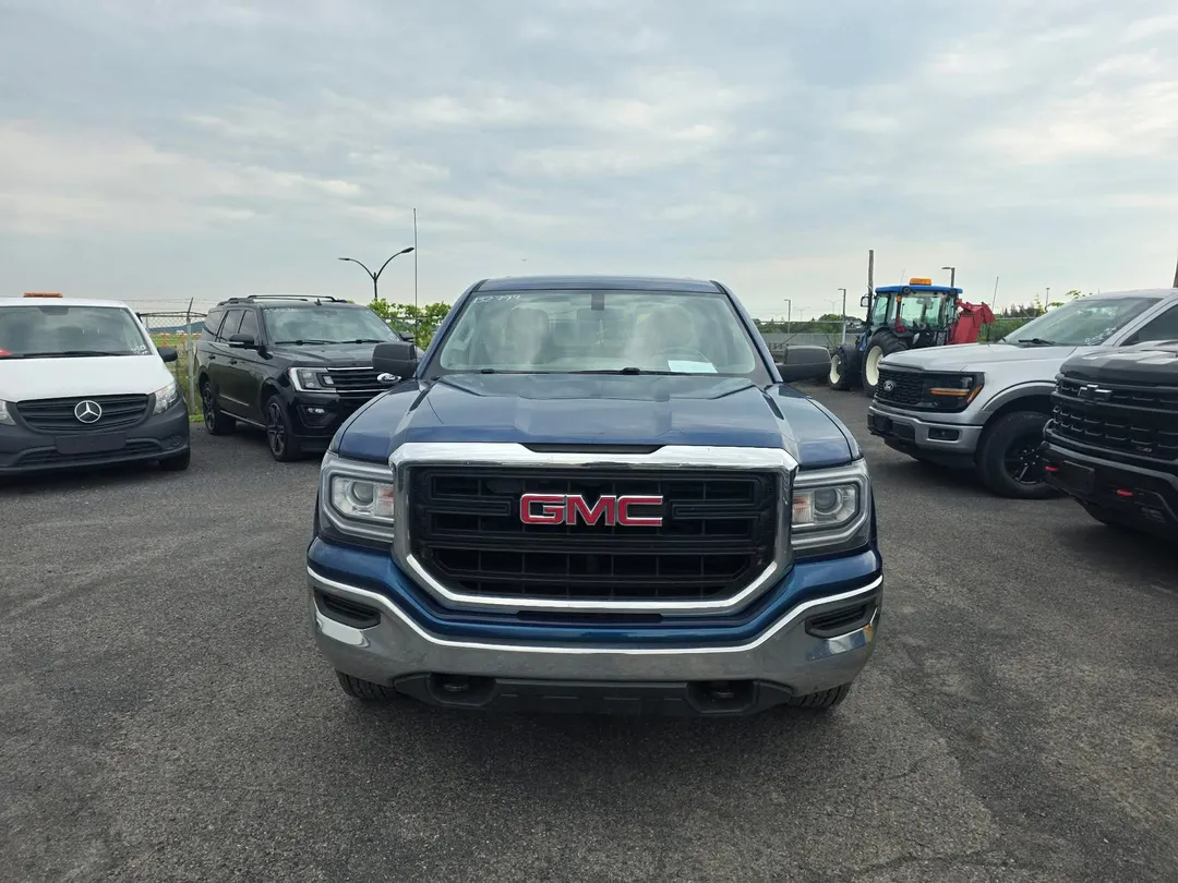 2018 GMC Sierra 1500 — photo 2