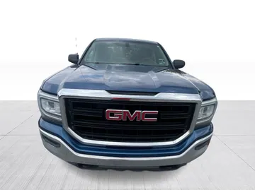 2018 GMC Sierra 1500 - image 2